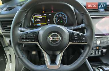 Хэтчбек Nissan Leaf 2021 в 