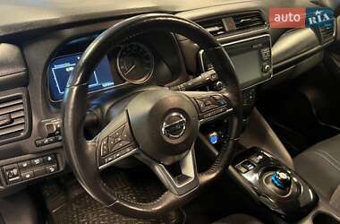 Хэтчбек Nissan Leaf 2018 в 