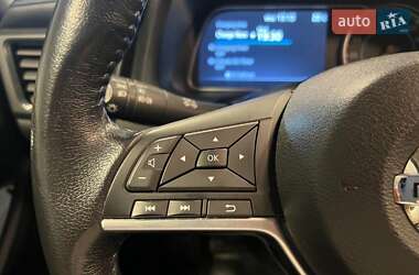 Хэтчбек Nissan Leaf 2018 в 