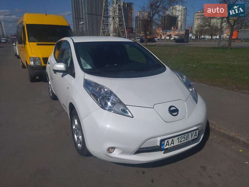 Nissan Leaf 2014