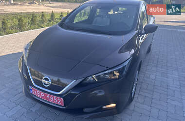 Хэтчбек Nissan Leaf 2021 в 