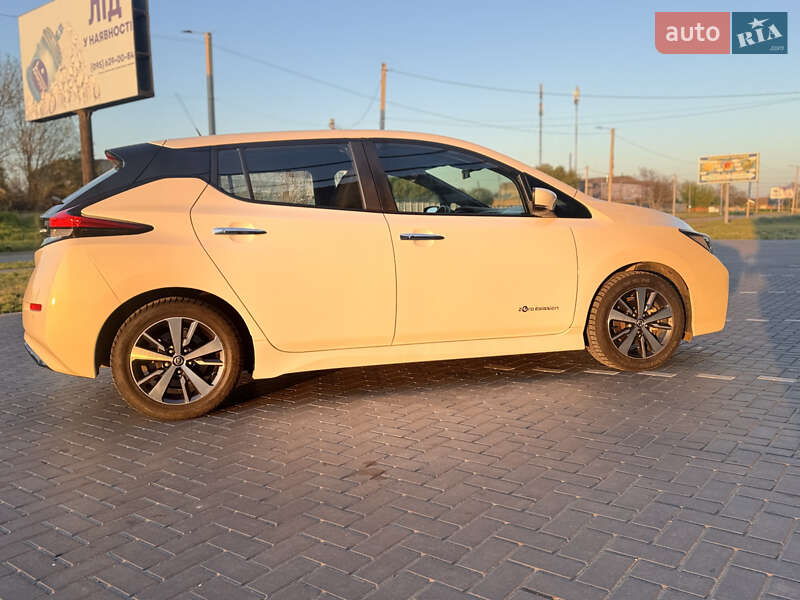 Хетчбек Nissan Leaf 2019 в Кропивницькому