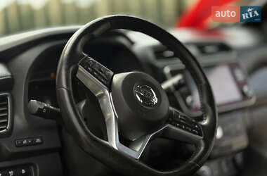 Хетчбек Nissan Leaf 2021 в 