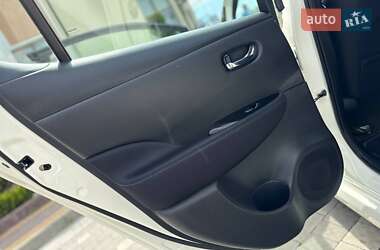 Хетчбек Nissan Leaf 2021 в 