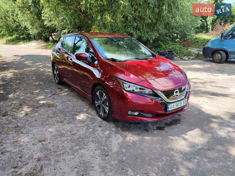 Nissan Leaf 2021