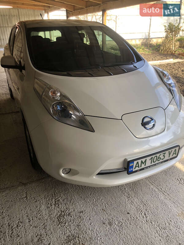 Хэтчбек Nissan Leaf 2014 в Житомире