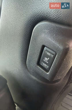 Хетчбек Nissan Leaf 2015 в 