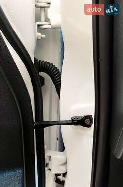 Хэтчбек Nissan Leaf 2020 в 