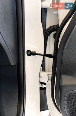 Хэтчбек Nissan Leaf 2020 в 