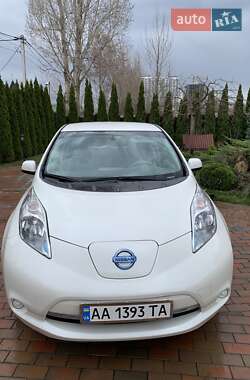 Хэтчбек Nissan Leaf 2016 в Киеве