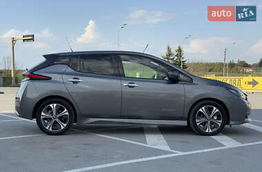 Хетчбек Nissan Leaf 2018 в 