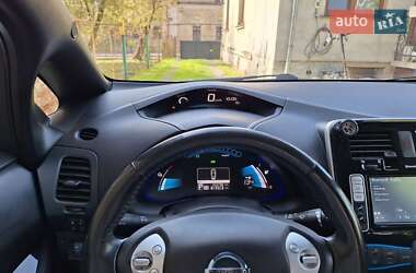 Хетчбек Nissan Leaf 2013 в 