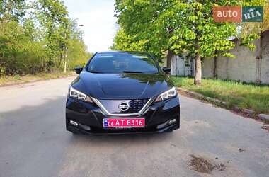Хэтчбек Nissan Leaf 2018 в Звягеле