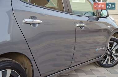 Хэтчбек Nissan Leaf 2017 в 