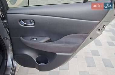 Хэтчбек Nissan Leaf 2017 в 