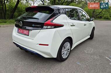 Хетчбек Nissan Leaf 2021 в 