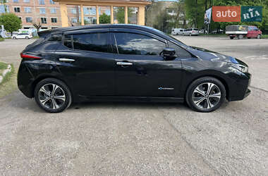 Хэтчбек Nissan Leaf 2019 в 