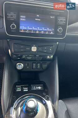 Хэтчбек Nissan Leaf 2019 в 