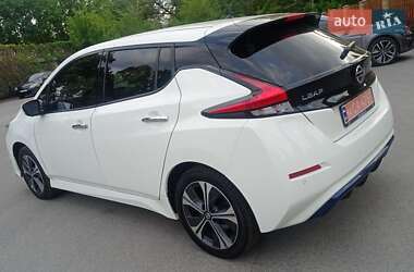 Хетчбек Nissan Leaf 2020 в 