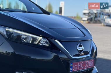 Хэтчбек Nissan Leaf 2018 в 