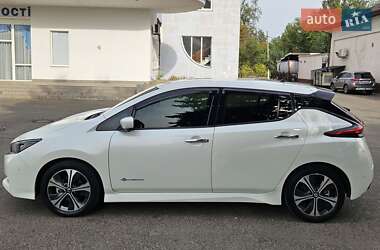 Хетчбек Nissan Leaf 2019 в 