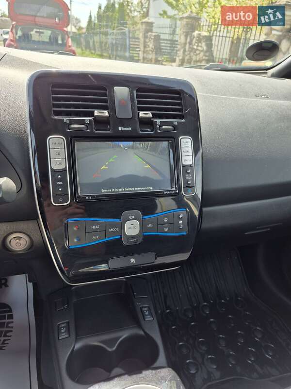 Хэтчбек Nissan Leaf 2014 в Луцке