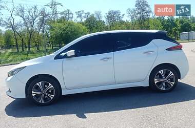 Хетчбек Nissan Leaf 2020 в 