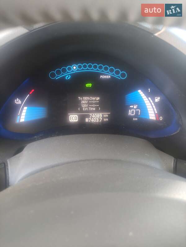 Хэтчбек Nissan Leaf 2012 в Каменском