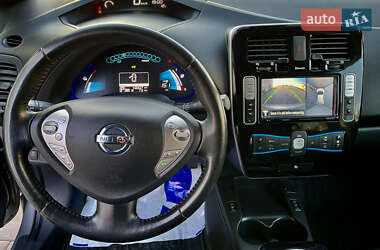 Хетчбек Nissan Leaf 2014 в 