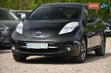 Хэтчбек Nissan Leaf 2016 в 