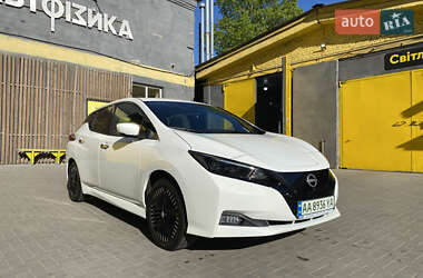 Хэтчбек Nissan Leaf 2022 в Киеве