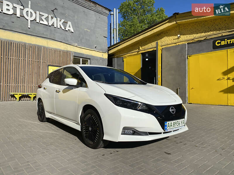 Хетчбек Nissan Leaf 2022 в Києві