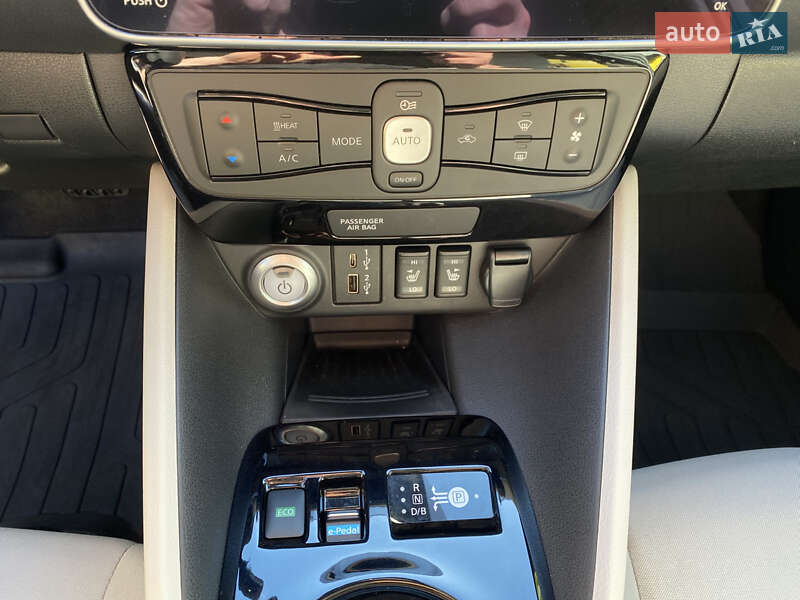Хетчбек Nissan Leaf 2022 в Києві