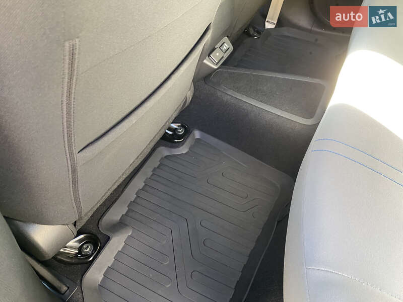 Хетчбек Nissan Leaf 2022 в Києві