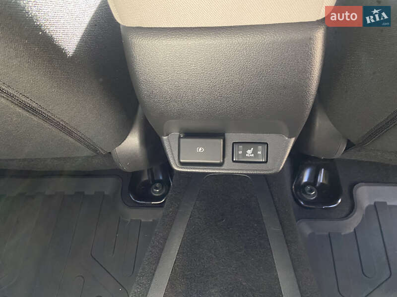 Хетчбек Nissan Leaf 2022 в Києві