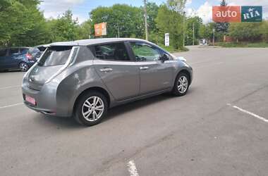 Хетчбек Nissan Leaf 2017 в 