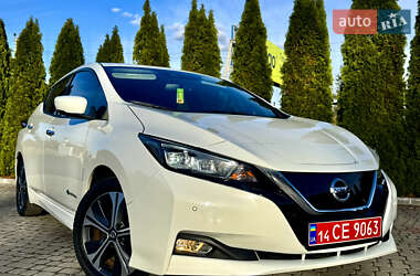 Хэтчбек Nissan Leaf 2019 в 
