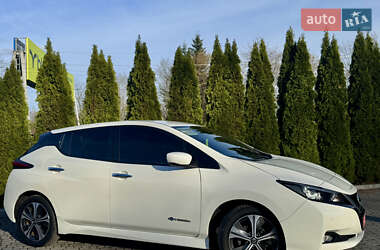 Хэтчбек Nissan Leaf 2019 в 