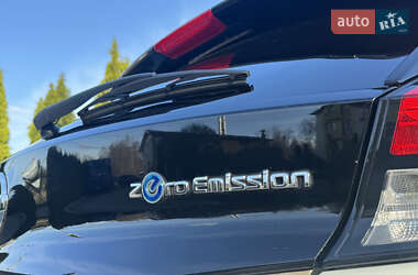 Хэтчбек Nissan Leaf 2019 в 
