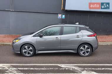 Хэтчбек Nissan Leaf 2018 в 