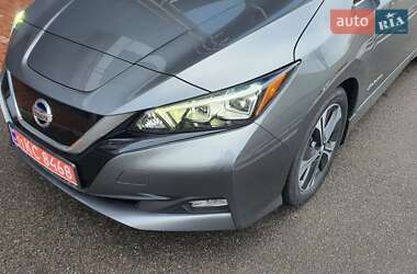 Хэтчбек Nissan Leaf 2018 в 