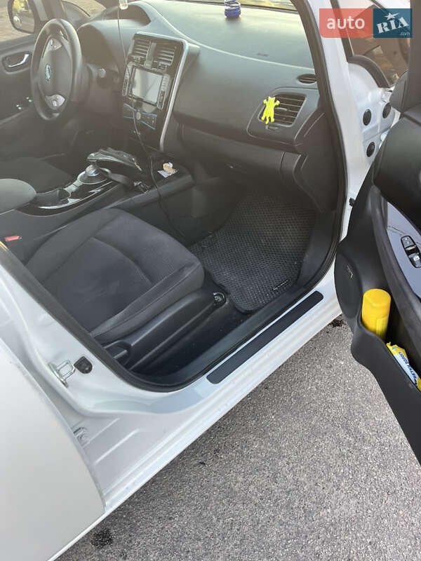 Хетчбек Nissan Leaf 2013 в Білій Церкві