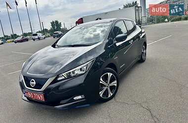 Хетчбек Nissan Leaf 2019 в 