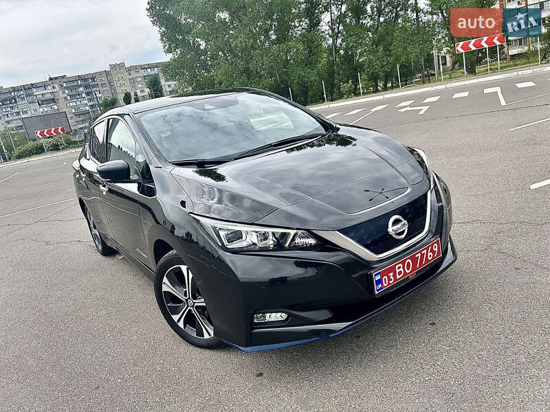 Хетчбек Nissan Leaf 2019 в 