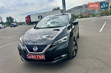 Хетчбек Nissan Leaf 2019 в 