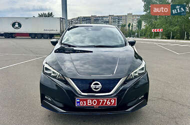 Хетчбек Nissan Leaf 2019 в 