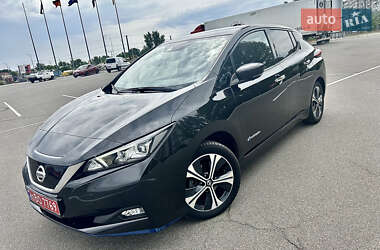 Хетчбек Nissan Leaf 2019 в 