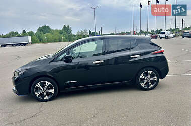 Хетчбек Nissan Leaf 2019 в 