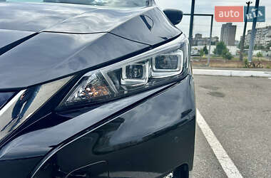 Хетчбек Nissan Leaf 2019 в 