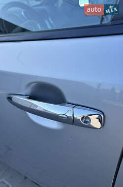 Хэтчбек Nissan Leaf 2014 в 